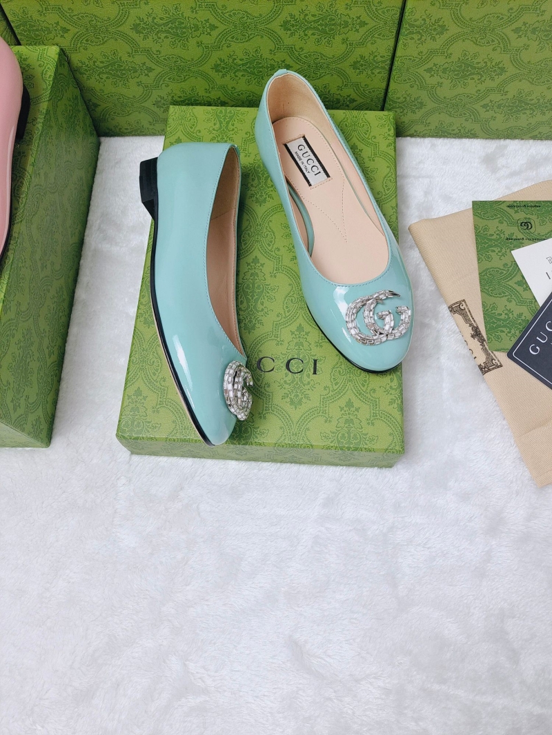 Gucci Flat Shoes